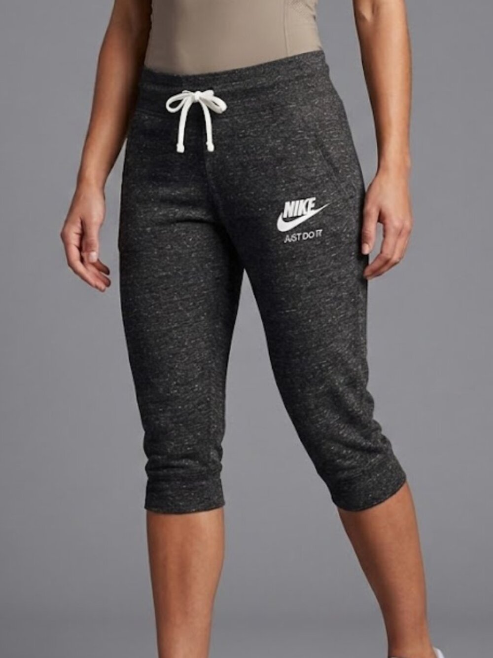 Nike Sportswear Gym Capris 3/4 Length Lightweight Sweat Pants Girls M / Women XS